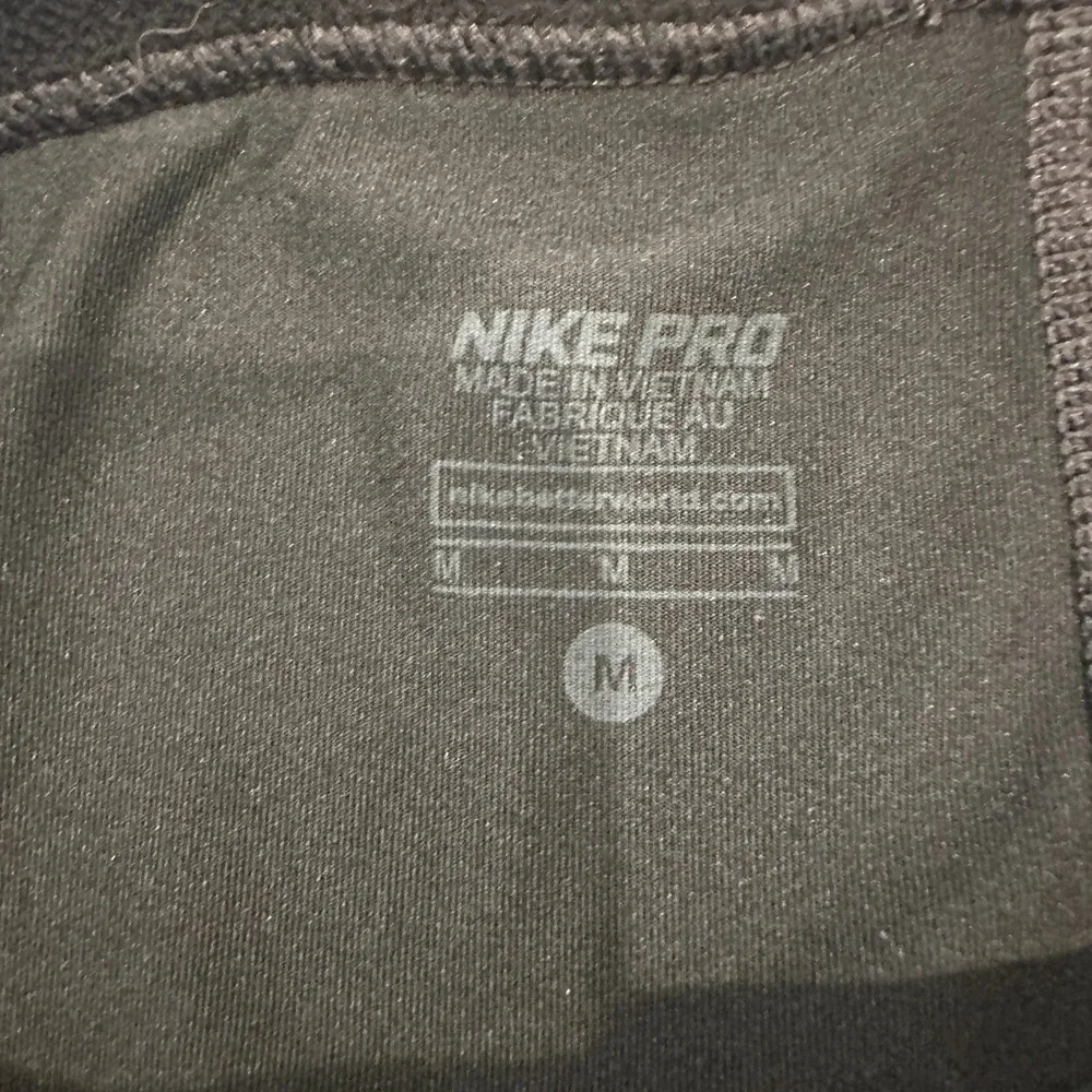 Nike Pro Dri-FIT Women Black Cropped Leggings Athletic Tights Size M 589366-010